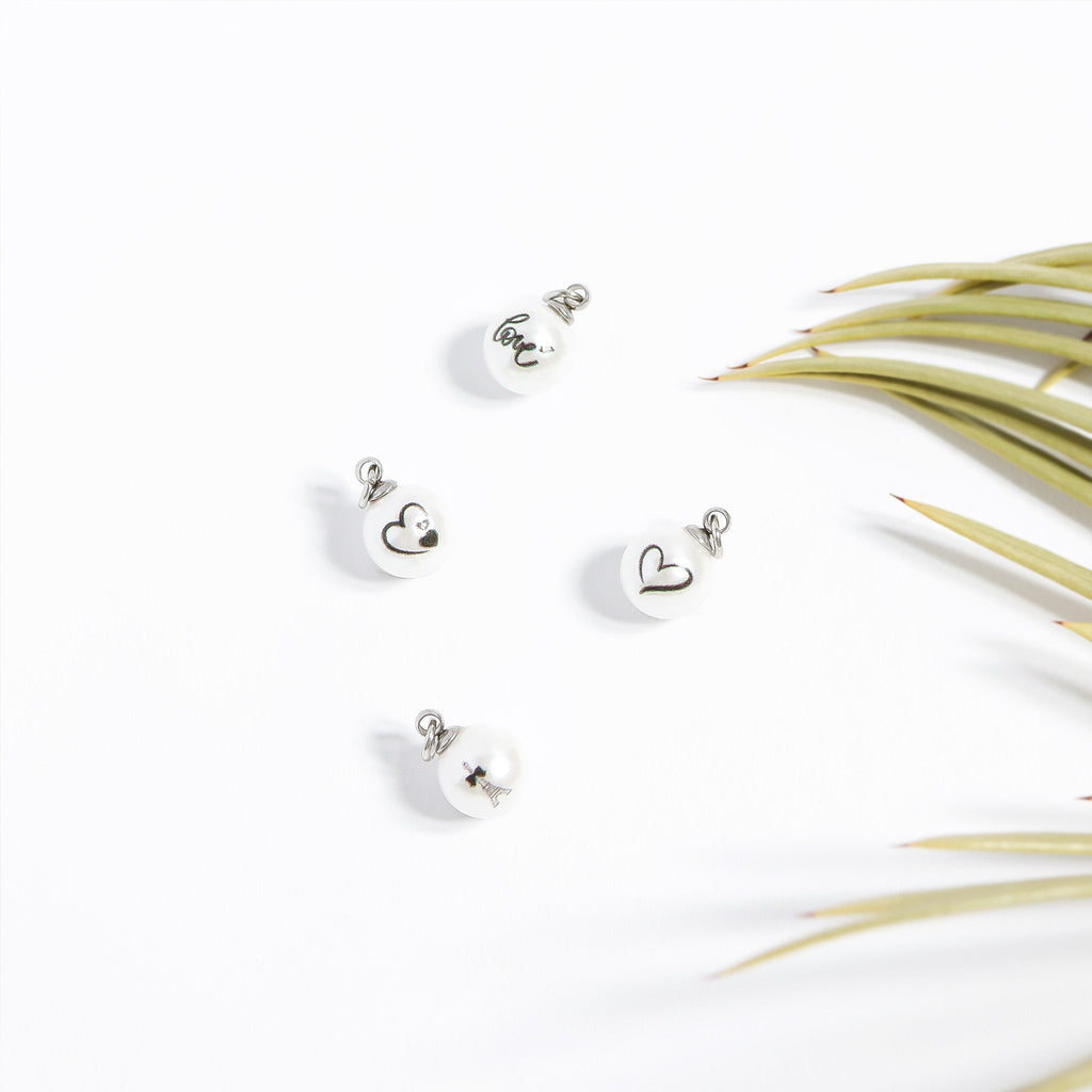 18K Gold Pearl Charm – Stainless Steel Heart Pendant With Engraved Design
