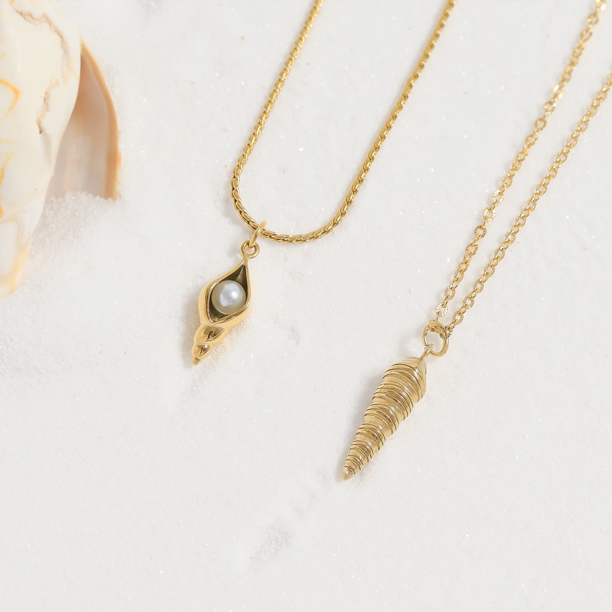 18K Gold Horn Charm – Waterproof Stainless Steel Shell Pendant for Ocean Lovers