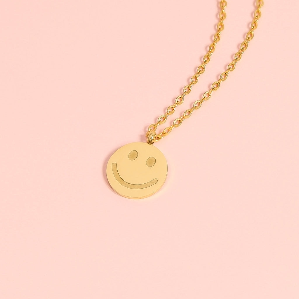 Gold Smiley Face Charm – 18K PVD Gold Plated Stainless Steel Pendant | Hypoallergenic Jewelry