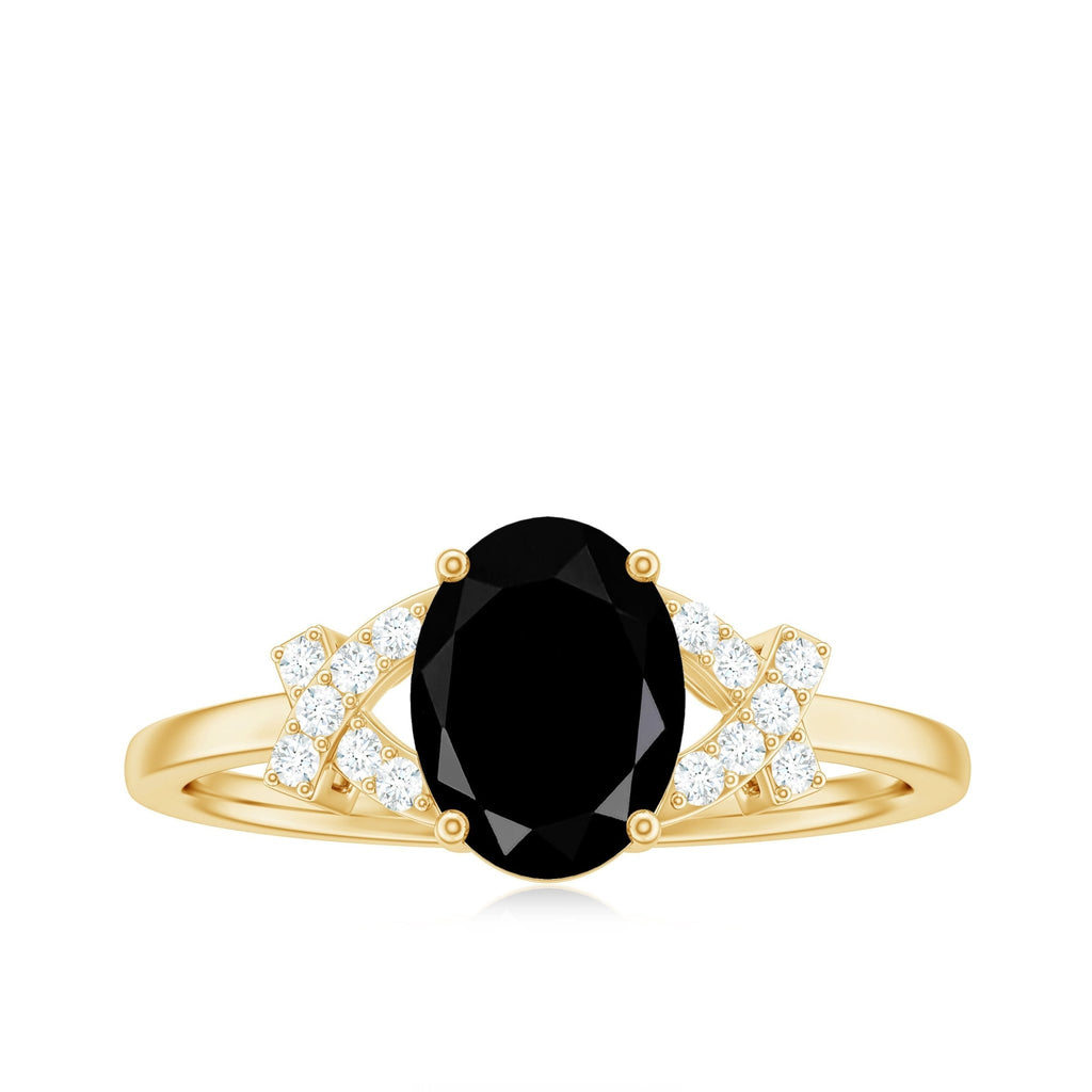 Solitaire Black Onyx Oval Engagement Ring in Split Shank