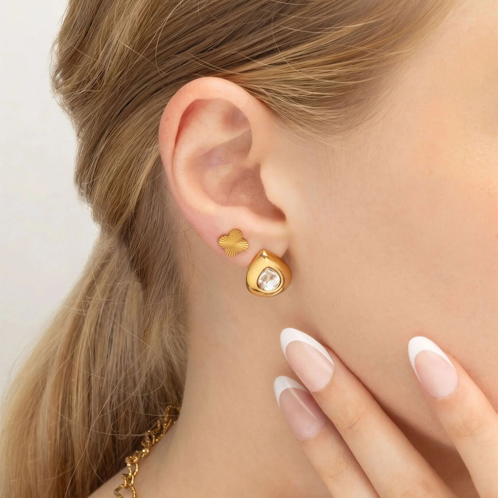 18K Gold PVD Stainless Steel Clear Stone Tear Drop Stud Earrings- gold model