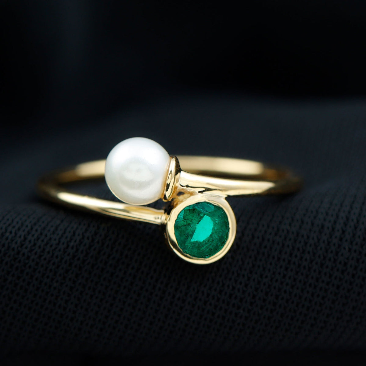 Toi Et Moi Promise Ring – Freshwater Pearl & Lab Created Emerald Wrap Style Design