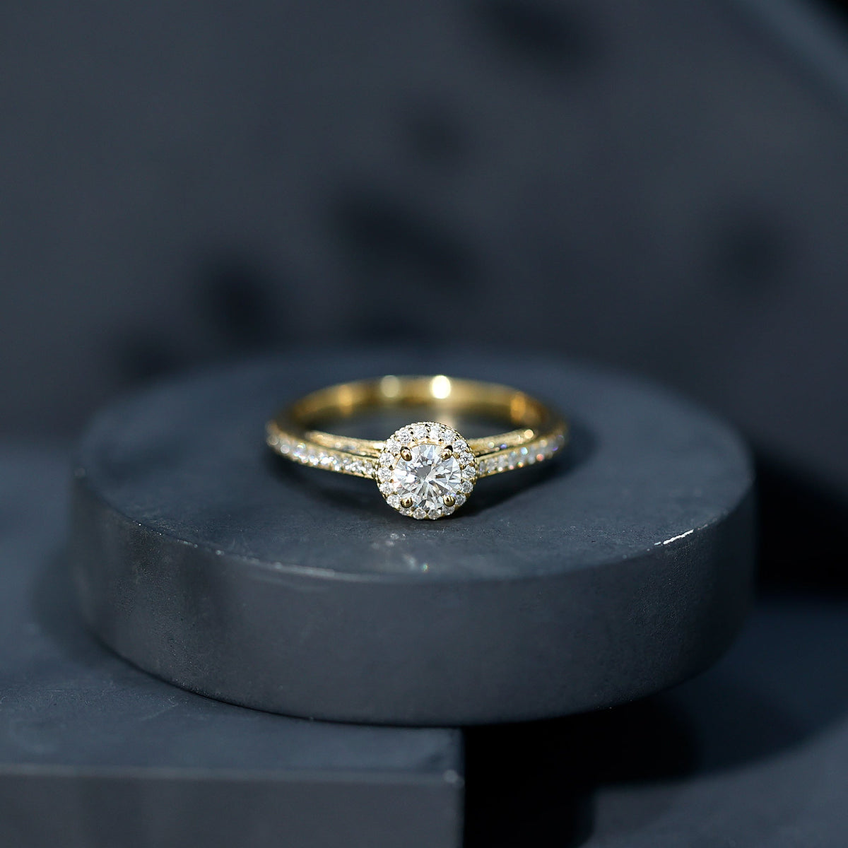 Vintage Engagement Ring – Diamond Halo Ring with Lab Grown Stone & Beaded Frame